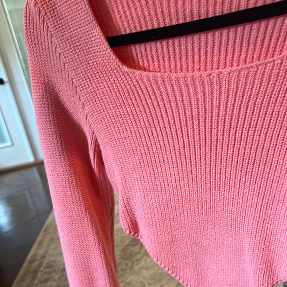Cropped Sweater - Picture 4 of 4